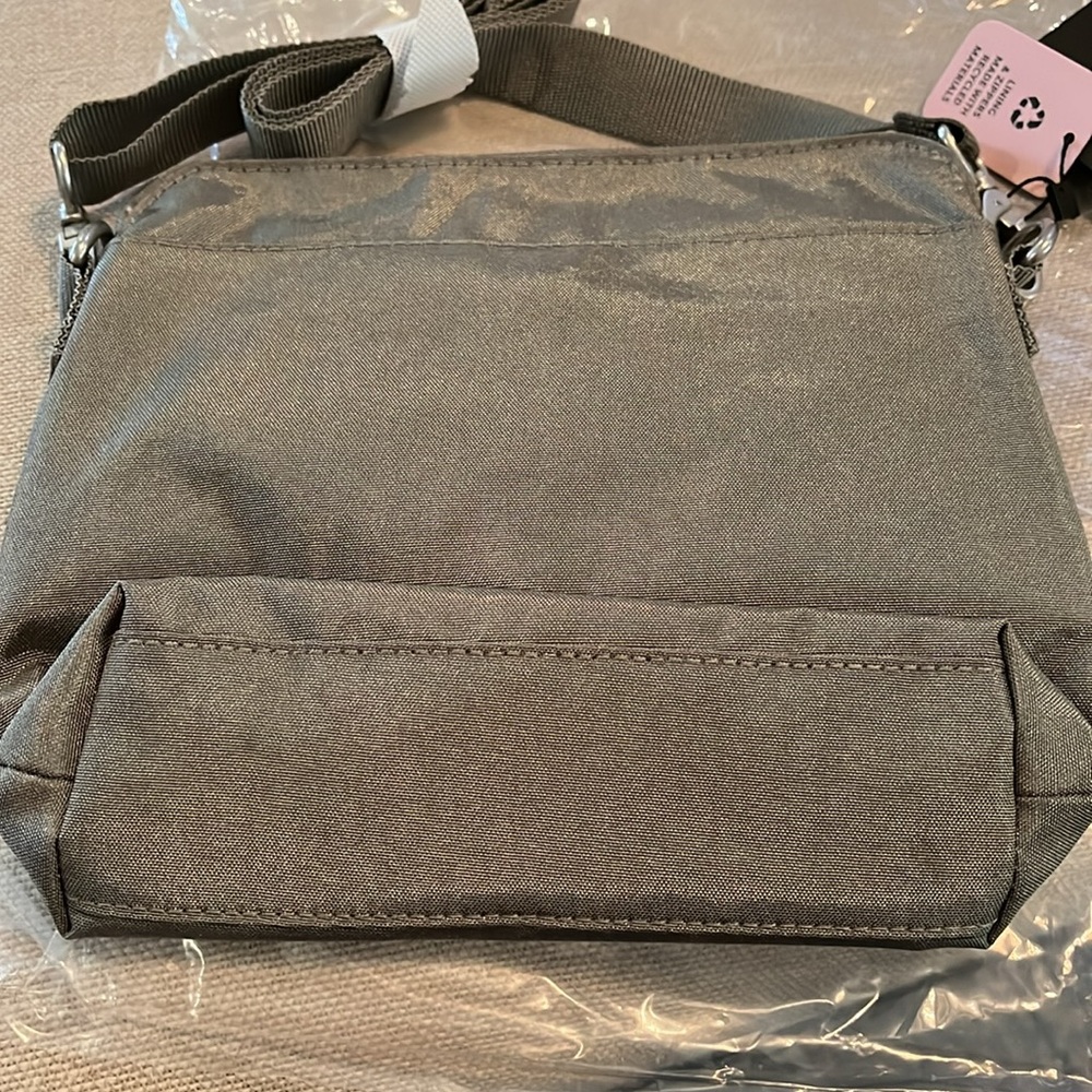 Baggallini Sterling Shimmer Let's Escape Bag/NWT - Picture 11 of 12